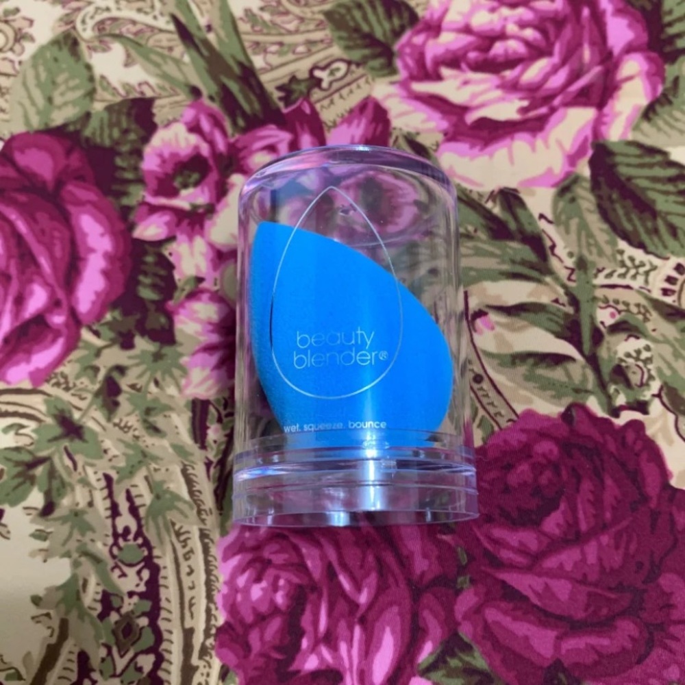 Beautyblender Topaz Sky Blue